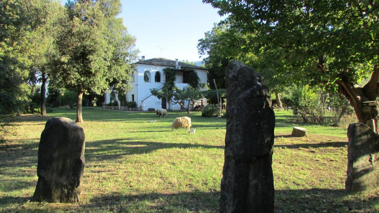 Agriturismo "Borgo Madonna Degli Angeli" - Charming Cottages In The Gardens ! Tocco da Casauria Екстериор снимка